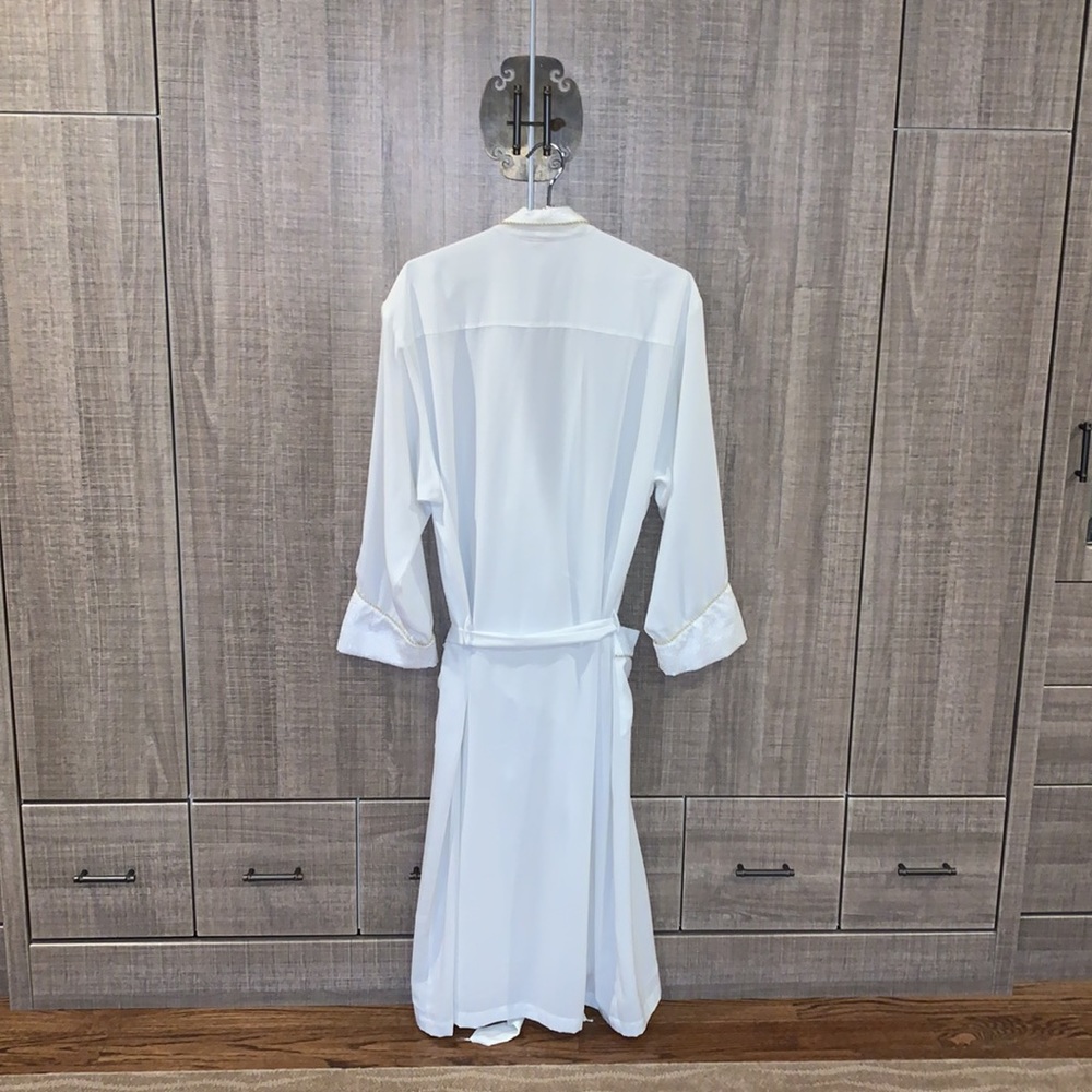 Victoria's Secret Vintage Robe With Gold Robe Trim - Picture 7 of 14